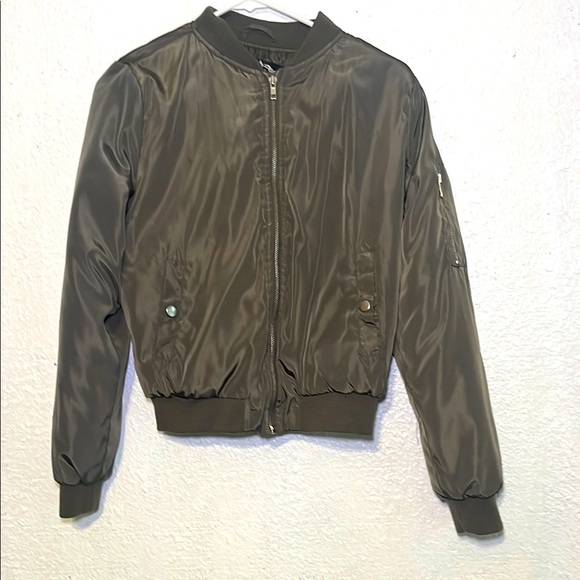 Ambiance Olive Bomber Jacket size small - Picture 1 of 9